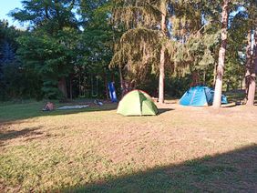 Die Zelte auf dem Gelände der Kirchgemeinde in Altensalz 